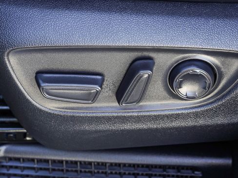 Used 2023 Toyota Sienna XSE image 17