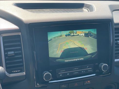 Used 2024 Nissan Frontier SV AWD/4WD image 17