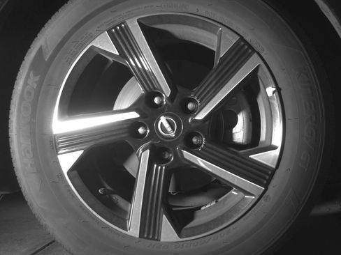 Used 2025 Nissan Sentra SV FWD image 13