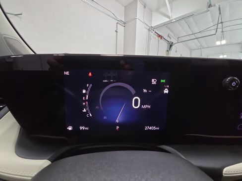 Certified 2024 Buick Encore GX Sport Touring AWD/4WD image 19