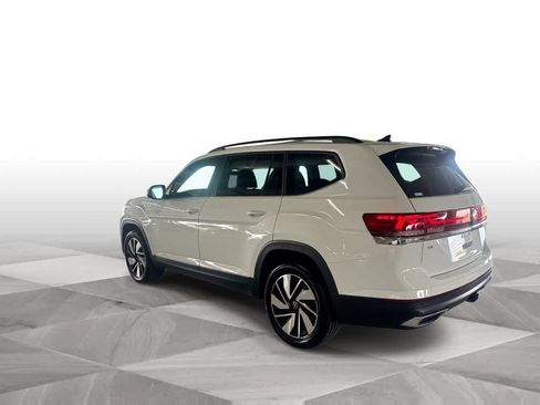 Used 2025 Volkswagen Atlas SE FWD image 6