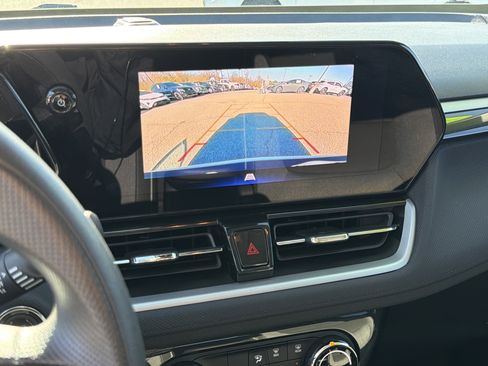 Used 2025 Chevrolet TrailBlazer LT image 7