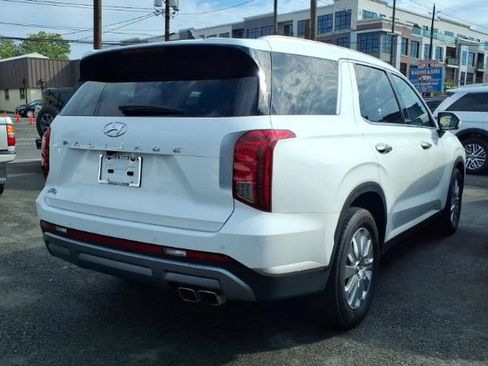 Used 2024 Hyundai Palisade SEL FWD image 3