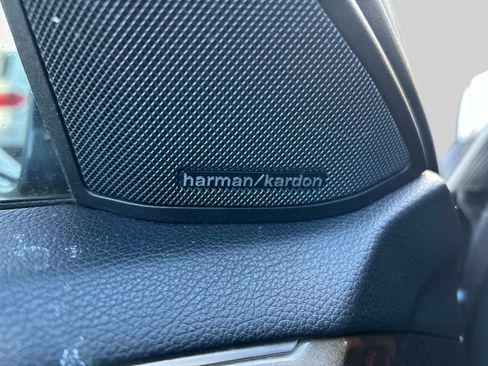 Used 2014 Mercedes-Benz E 350 4MATIC Sedan image 34