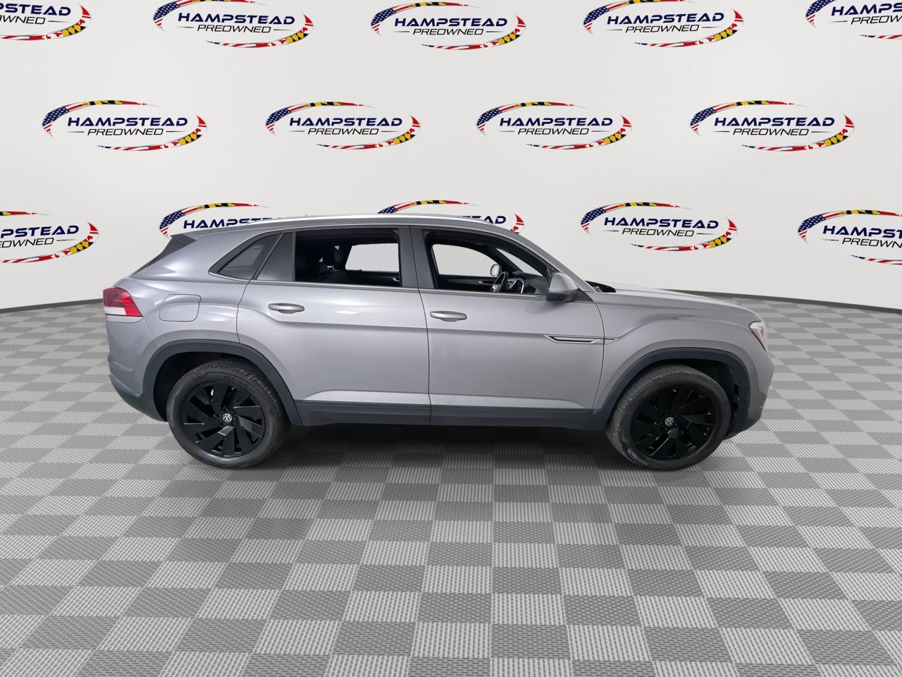 Used 2025 Volkswagen Atlas Cross Sport SE AWD/4WD image 9