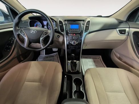 Used 2013 Hyundai Elantra GT w/ Touch & Go Pkg FWD image 10