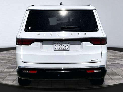 Certified 2024 Jeep Wagoneer L Series II RWD image 23