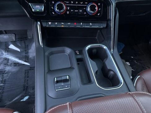 Used 2024 GMC Sierra 2500 Denali Ultimate image 24