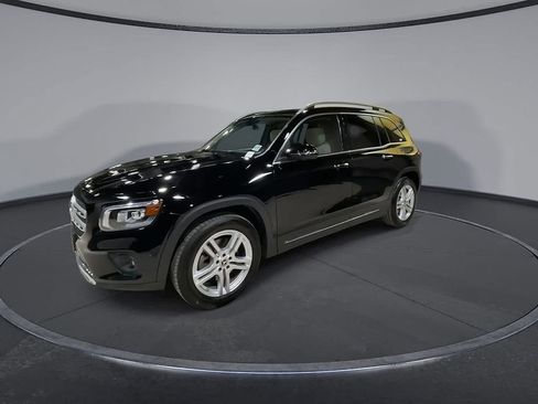 Used 2023 Mercedes-Benz GLB 250 4MATIC image 6