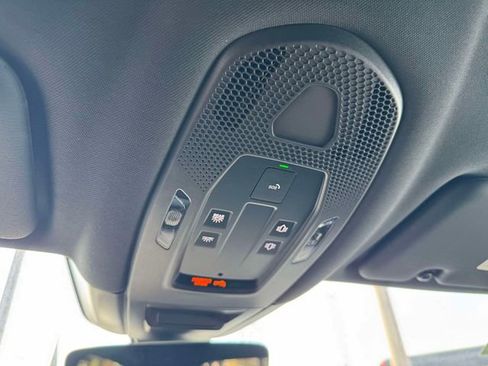 Used 2024 Porsche Cayenne Coupe image 39