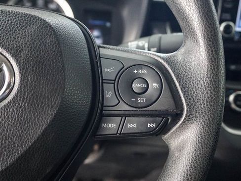 Used 2022 Toyota Corolla LE image 20