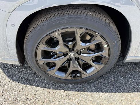 New 2026 Lexus TX 500h AWD image 7