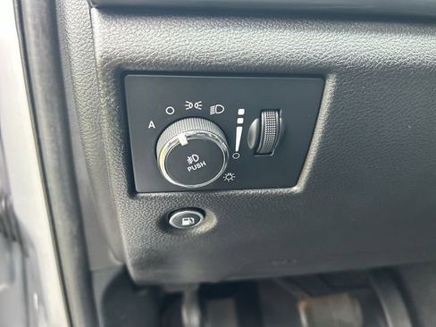 Used 2021 Jeep Grand Cherokee Laredo X AWD/4WD image 17