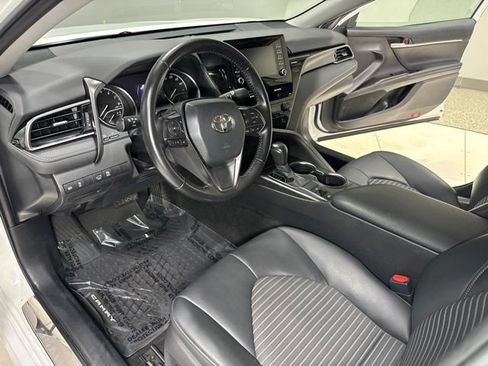 Used 2021 Toyota Camry SE AWD/4WD image 11