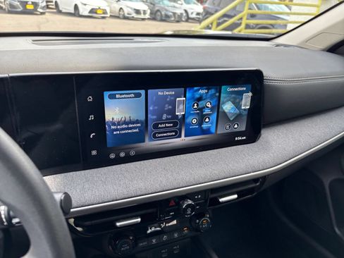 Used 2026 Nissan Kicks SV FWD image 17