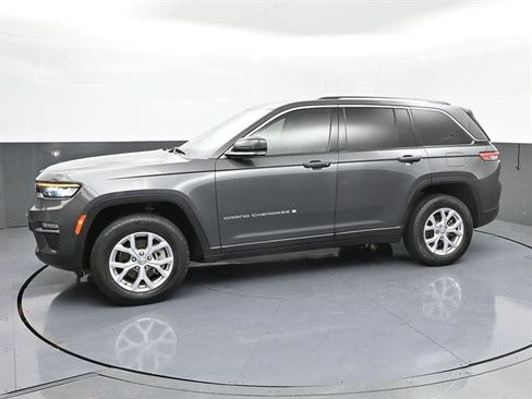 Used 2022 Jeep Grand Cherokee Limited AWD/4WD image 29