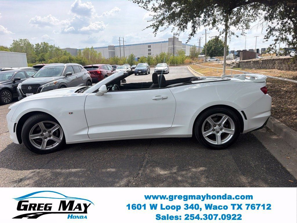 Used 2020 Chevrolet Camaro LT RWD image 10