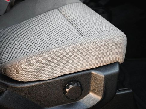 Used 2017 Ford F150 XLT image 33