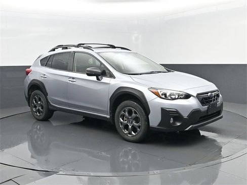Used 2022 Subaru Crosstrek 2.5i Sport w/ Moonroof Package image 3