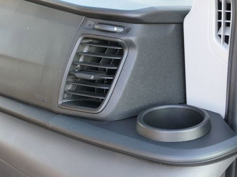 Used 2024 Ford Transit 350 XLT image 33