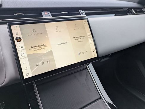 Used 2024 Land Rover Range Rover Velar Dynamic SE image 11