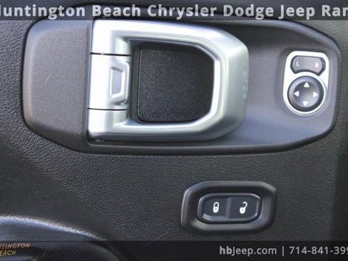 Used 2021 Jeep Wrangler Unlimited Rubicon 4xe image 14