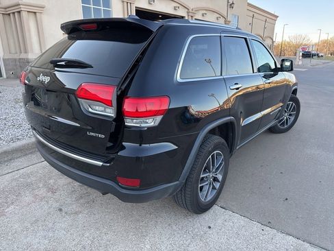 Used 2017 Jeep Grand Cherokee Limited image 11