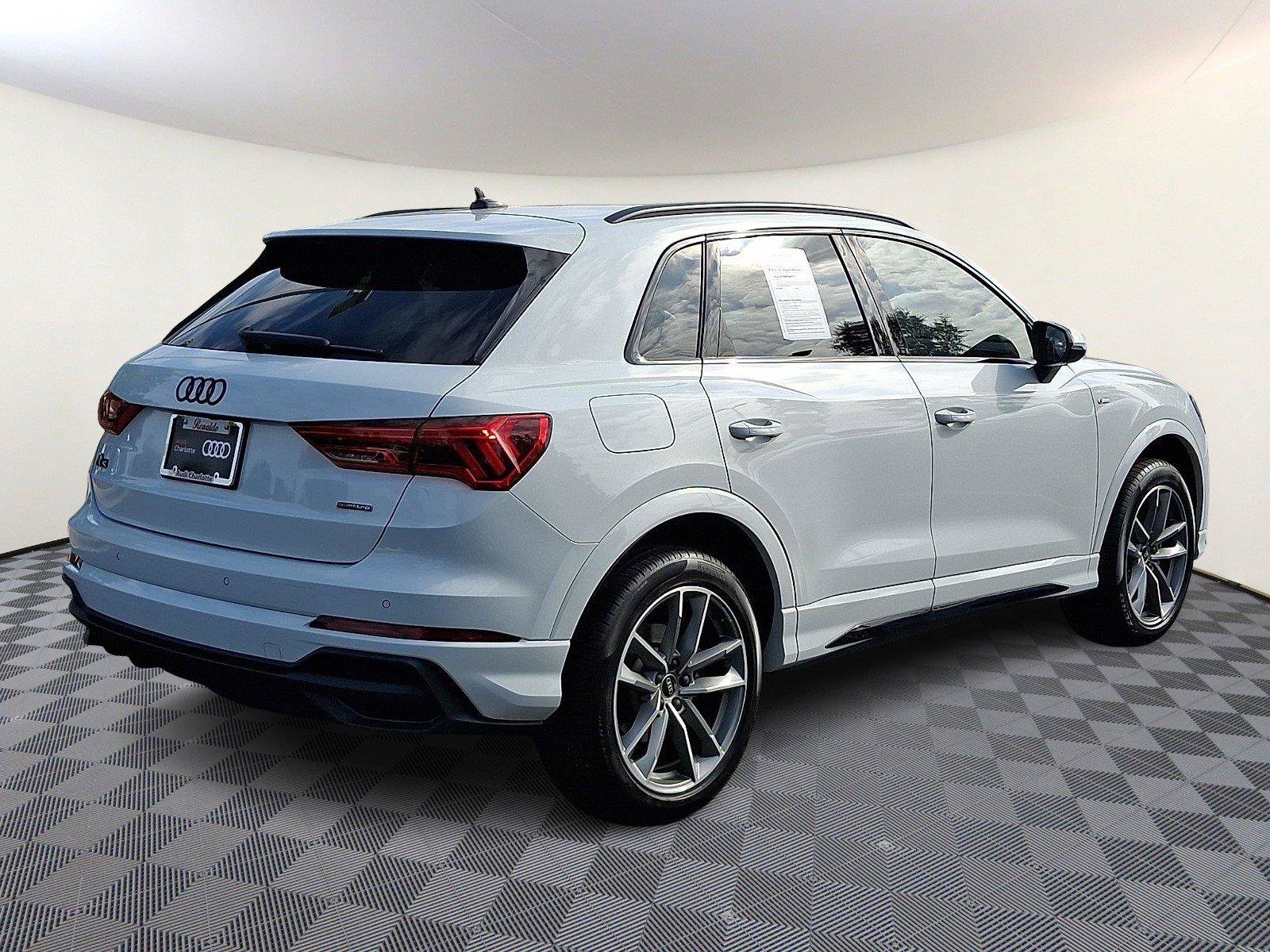 Used 2023 Audi Q3 2.0T Premium w/ Black Optic Sport Package AWD/4WD image 6