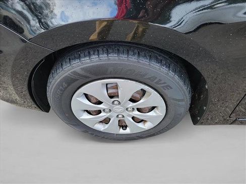 Used 2016 Hyundai Accent SE image 9