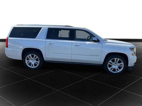 Used 2019 Chevrolet Suburban Premier AWD/4WD image 6