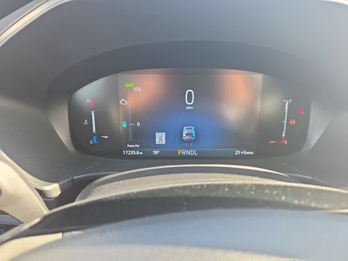 Used 2025 Ford Escape SE FWD image 14