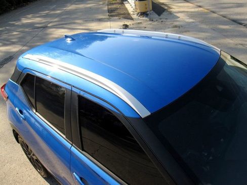 Used 2021 Nissan Kicks SV FWD image 15
