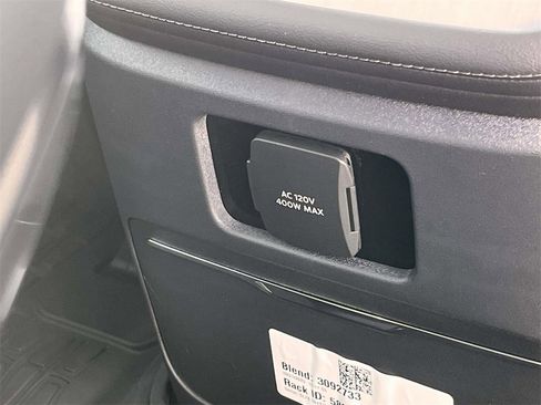 New 2025 Lincoln Navigator L Reserve image 19