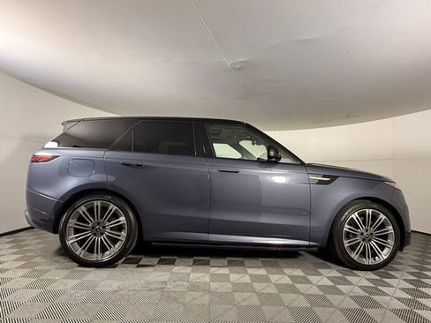 Used 2025 Land Rover Range Rover Sport Dynamic SE AWD/4WD image 9