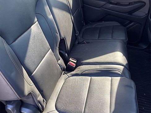 Used 2020 Chevrolet Traverse LT w/ LT Premium Package image 18