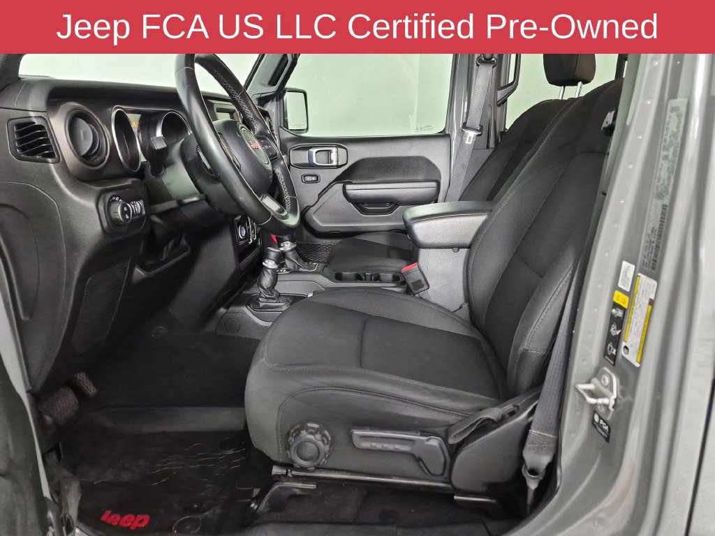 Certified 2022 Jeep Gladiator Sport AWD/4WD image 16