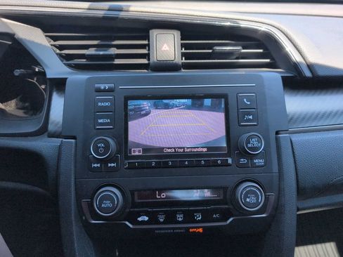 Used 2017 Honda Civic Sport image 12