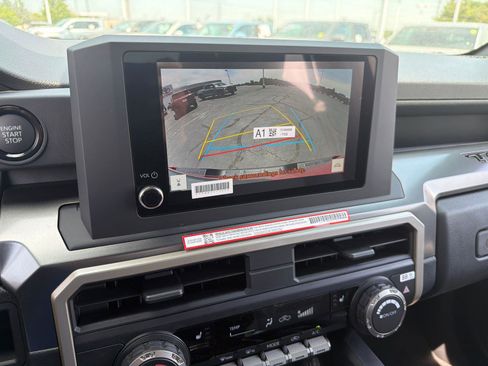 Used 2026 Toyota Tacoma SR5 AWD/4WD image 25