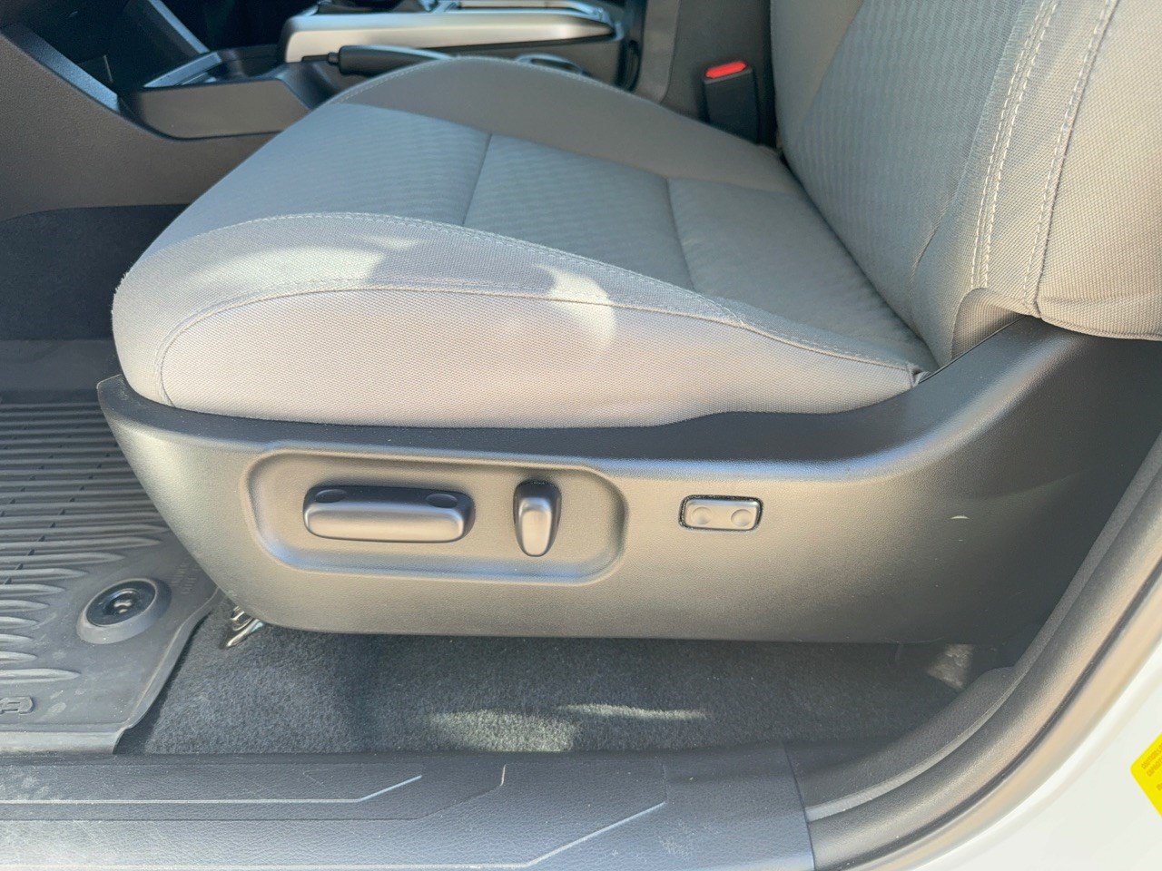 Used 2023 Toyota Tacoma SR5 RWD image 16