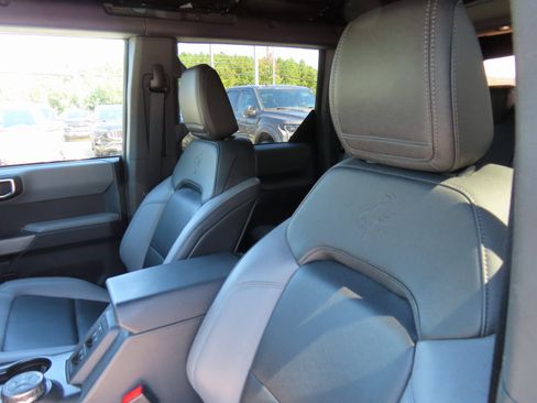 Used 2023 Ford Bronco Black Diamond image 35