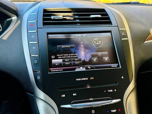 Used 2013 Lincoln MKZ image 35