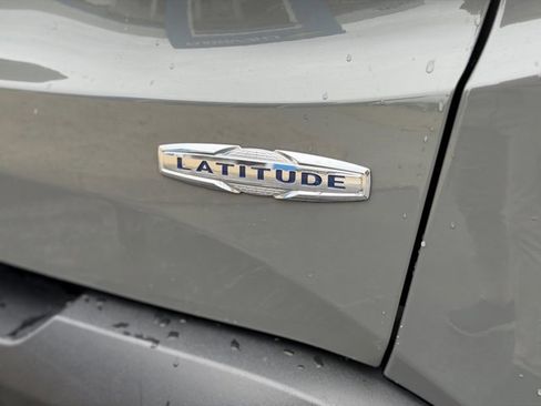 Used 2022 Jeep Renegade Latitude image 13