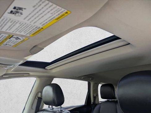 Used 2019 INFINITI QX60 Luxe w/ Essential Package image 16