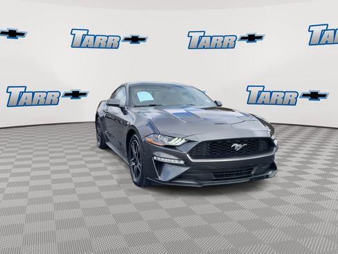 Used 2018 Ford Mustang Premium image 3
