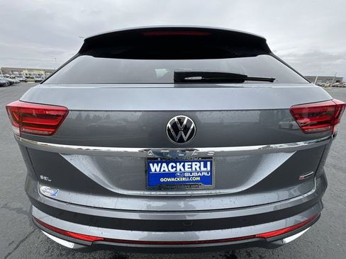 Used 2020 Volkswagen Atlas Cross Sport SEL image 32