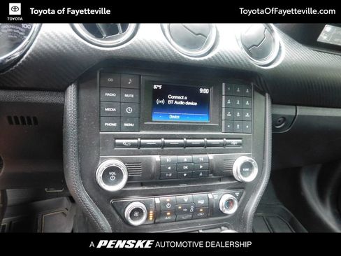 Used 2017 Ford Mustang Coupe RWD image 9
