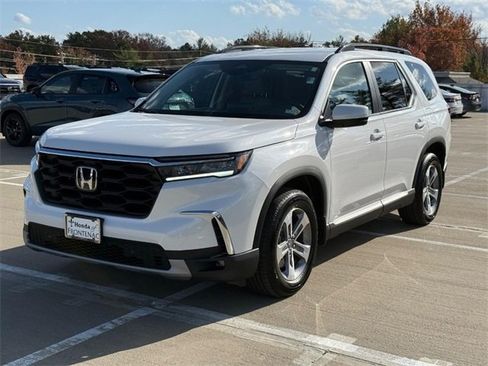 Certified 2025 Honda Pilot EX-L image 8