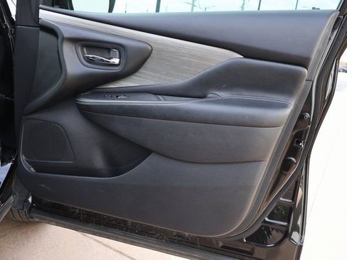 Used 2017 Nissan Murano Platinum w/ Platinum Technology Package FWD image 11