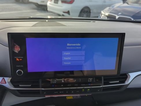 Used 2026 Toyota Sienna XLE image 17