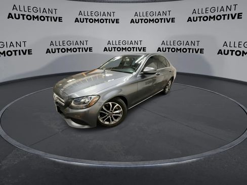 Used 2018 Mercedes-Benz C 300 Sedan image 5